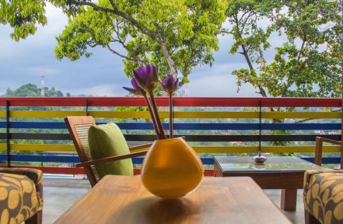 Ein Balkon oder eine Terrasse in der Unterkunft The Elephant Stables
