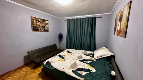 Postel nebo postele na pokoji v ubytování Apartament spatios aproape de Mures