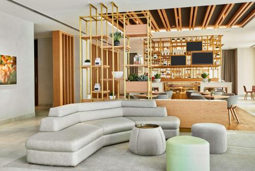 Hilton Garden Inn Dubai, Mall Avenue Image
