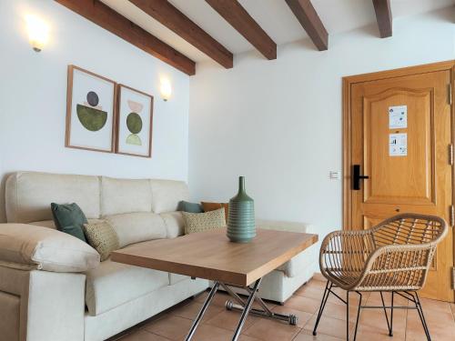 Hostly Sierpes 3 Renewed Families-Fibre-Parking optional
