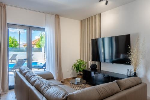 Μια τηλεόραση ή/και κέντρο ψυχαγωγίας στο Villa Angelo Vrsi