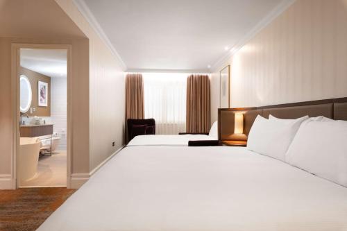 Grand Superior King Room with Sofa bed