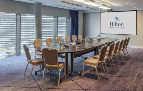 Kawasan bisnes dan/atau bilik persidangan di Hilton London Tower Bridge