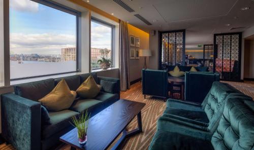 Hilton London Canary Wharf Image