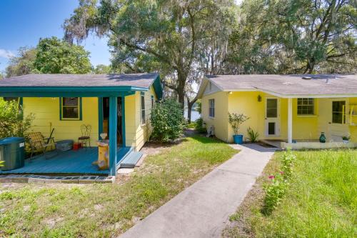 Φωτογραφία από το άλμπουμ του Hawthorne Retreat with Casita and Lake Winnott Access! σε Hawthorne