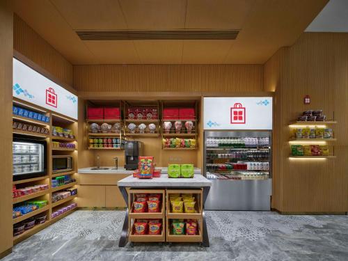 Hilton Garden Inn Beijing Daxing International Airport — Restaurant/places to eat