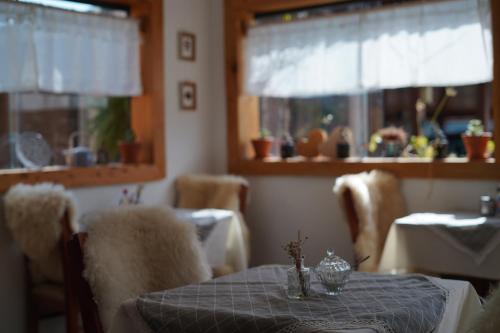 Ein Restaurant oder anderes Speiselokal in der Unterkunft Recanto de Minas 
