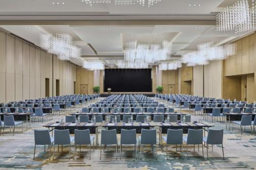 Zona business o sala conferenze di Hilton Chongqing Liangjiang New Area