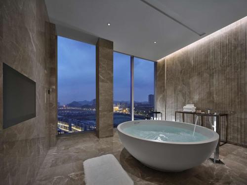 Bilik mandi di Hilton Guiyang