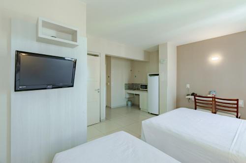 Bristol Sabrina Hotel de Charme Joinvilleにあるキッチンまたは簡易キッチン