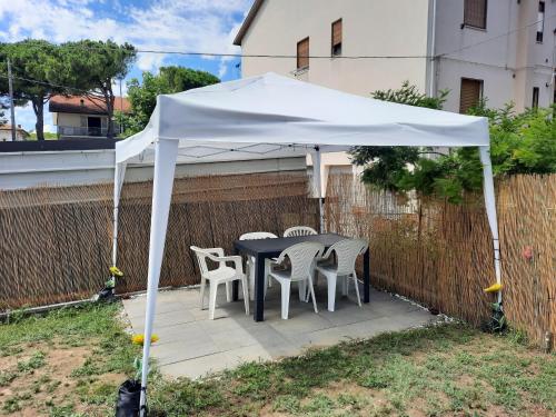 Gallery image of Sunflowers house in Punta Marina