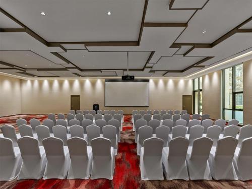 Konferenční prostory v ubytování Doubletree By Hilton Quzhou