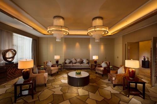 Χώρος καθιστικού στο Hilton Zhongshan Downtown