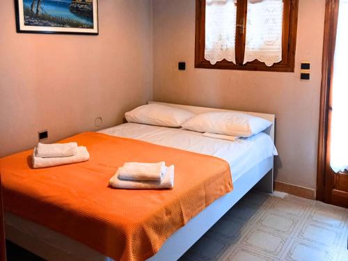 Postel nebo postele na pokoji v ubytování Coastal Oasis Villa