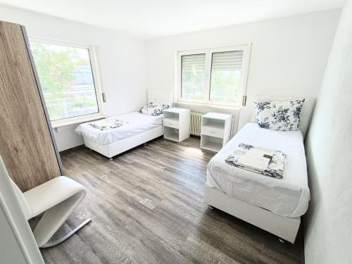 Ένα ή περισσότερα κρεβάτια σε δωμάτιο στο FMI13Furnished Accommodation