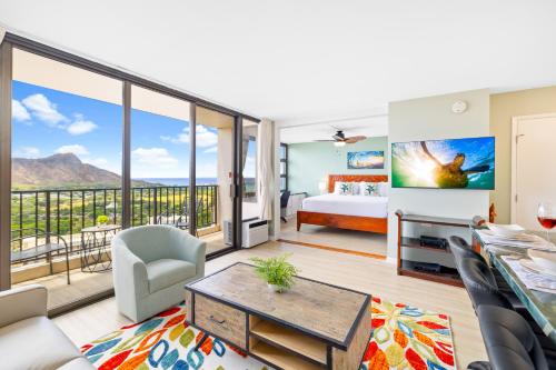 Postel nebo postele na pokoji v ubytování Diamond Head Dreams Beach Condo with Ocean View!