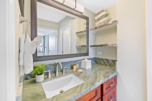 Diamond Head Dreams Beach Condo with Ocean View!_3