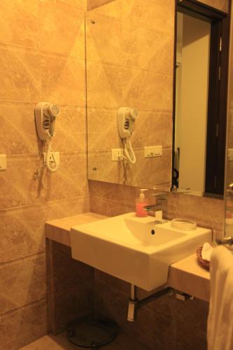 Un baño de Indiyaah Inn