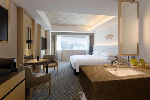 Un ou plusieurs lits dans un hébergement de l'établissement Hilton Nagasaki