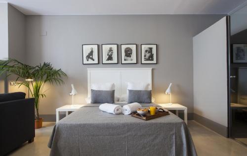 Postel nebo postele na pokoji v ubytování Kare No Apartments by Sitges Group