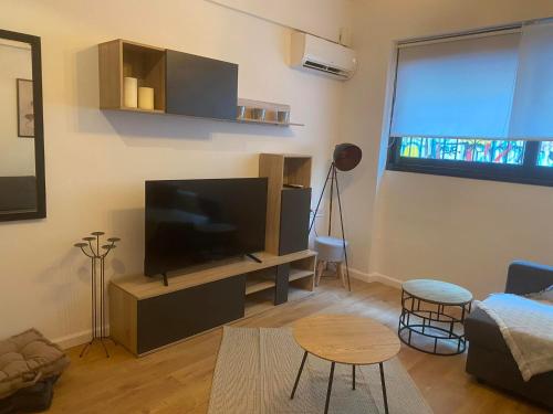 Cozy maisonette next to Plaka