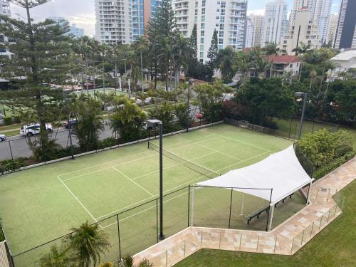 Contessa Holiday Apartments tesisi ve yakınında tenis ve/veya squash olanakları