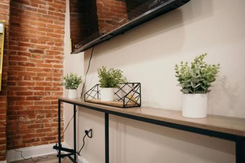 Galeriebild der Unterkunft Sleek and Cozy Micro Fells Point Residence! in Baltimore
