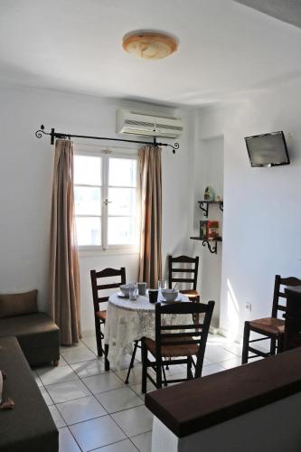 Gallery image of Pension Hlias - Chora Amorgos in Amorgos