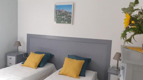 Gallery image of L'angélus, gîte de charme au coeur du vieux village de Sablet in Sablet