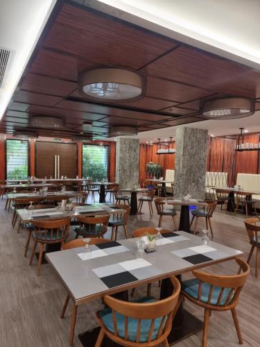 Restoran atau tempat lain untuk makan di El Nido Garden Resort