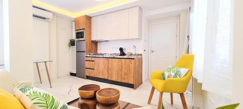 ESTEPONA RADA BEACH ABC APARTMENTS & ESTUDIOS A