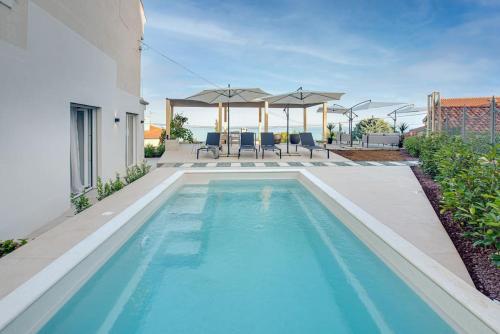 Apartment Starfish with private pool and magnificent sea view