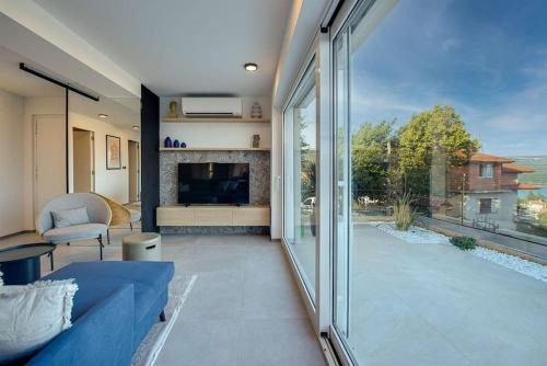 Apartment Starfish with private pool and magnificent sea view
