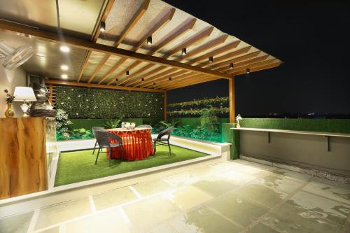 Bazén v ubytování Hotel View - A Boutique Hotel nebo v jeho okolí