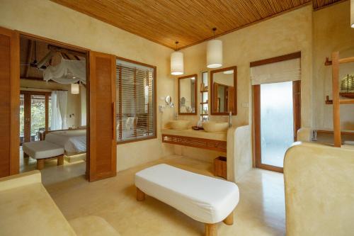 High Season Pool Villa & Spa – Photos 5