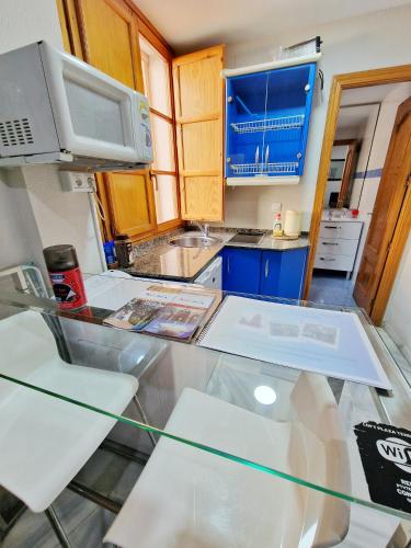 Kuchyňa alebo kuchynka v ubytovaní Apartamento Completo Plaza de las Tendillas - Párking Privado - Alojamientos El Duque