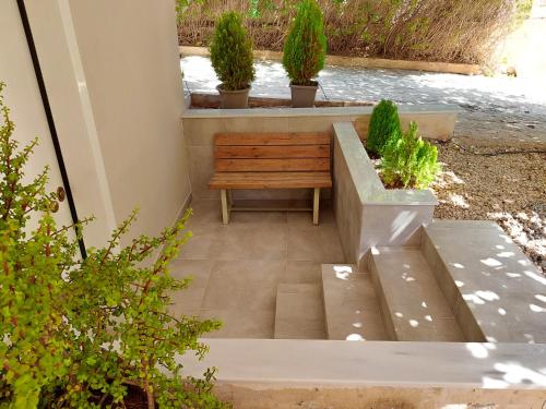 Gallery image of Naiads Nest - The Garden Gem in Varkiza