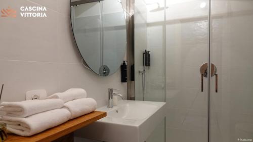 Kúpeľňa v ubytovaní Cascina Vittoria Restaurant Lab & Rooms