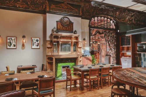 Posezení v ubytování The Black Lion Pub & Boutique Guesthouse