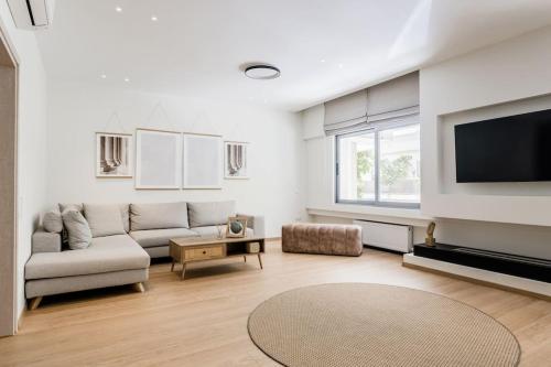 Ritzy 2BR Apartment in the Heart of Kolonaki by UPSTREET