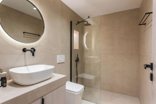 Ritzy 2BR Apartment in the Heart of Kolonaki by UPSTREET