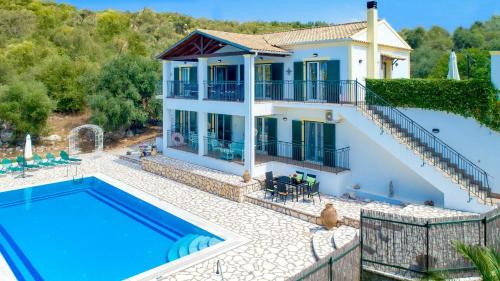 Villa Di Giovanni by PosarelliVillas