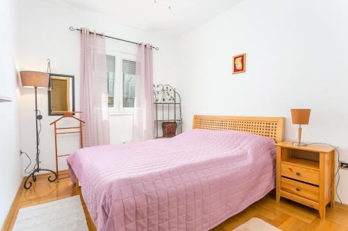 Apartments with parking space Seget Donji, Trogir - 21374