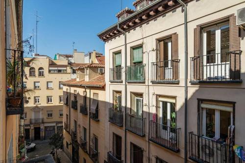 Nice flat in Malasaña, near Gran Vía-ESCOR