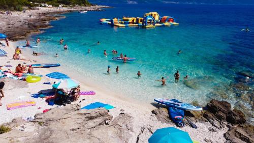 Apartments&Rooms Miro Sea view - near Beach