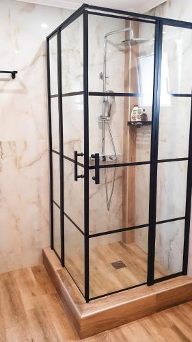 Bagno di Anemos Deluxe Poseidi Apartments