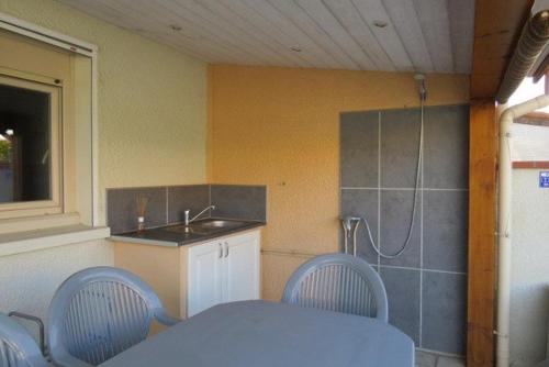 Ett kök eller pentry på Agréable Maison Résidence au calme - terrasse- parking privé - 6ANI84