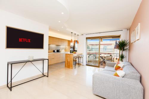 Citybeach SOHA- Rue d'Antibes - 2 BdR 2 BthR 1 toil - Clim Terrace Parking Elevator