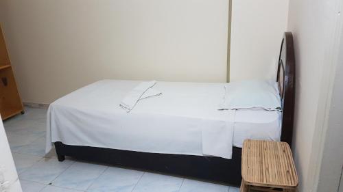 Bob Marley Peace hotel luxorにあるベッド