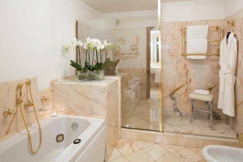 Koupelna v ubytování Starhotels Du Parc